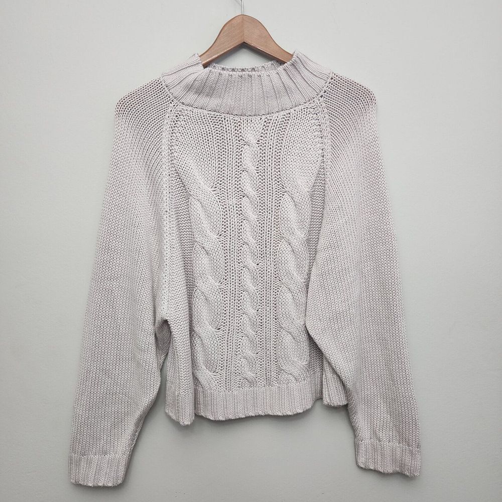 Elie Tahari Beige Wool Blend Cable Knit Sweater Medium Relaxed‎ Fit Soft Flowy